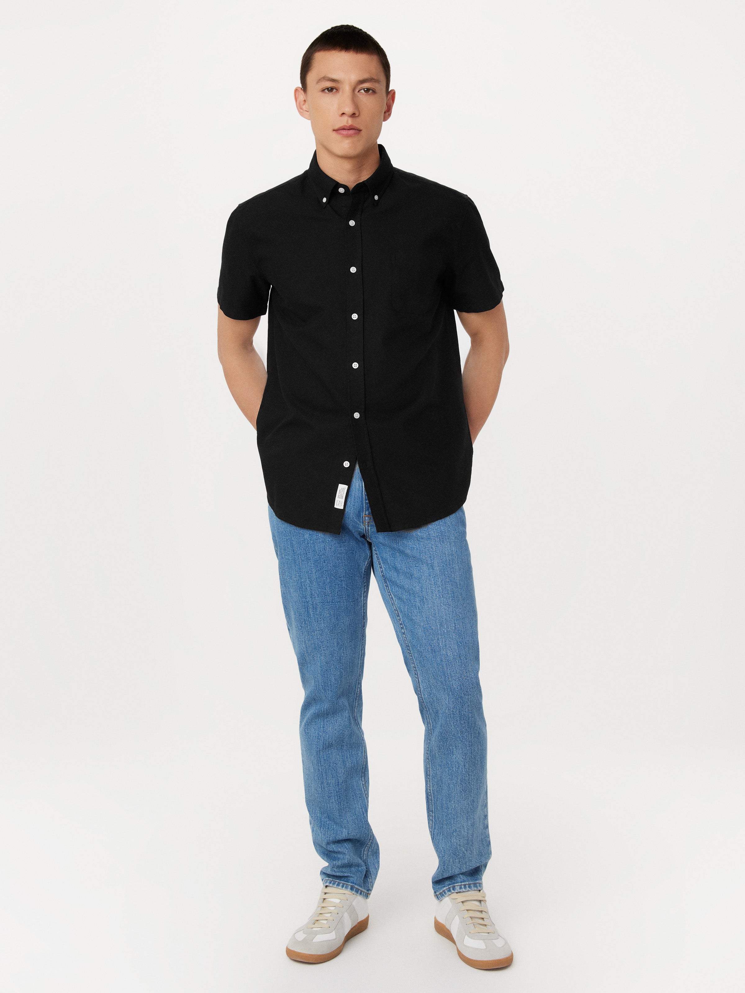 The Jasper Short Sleeve Oxford Shirt in Black – Frank And Oak USA