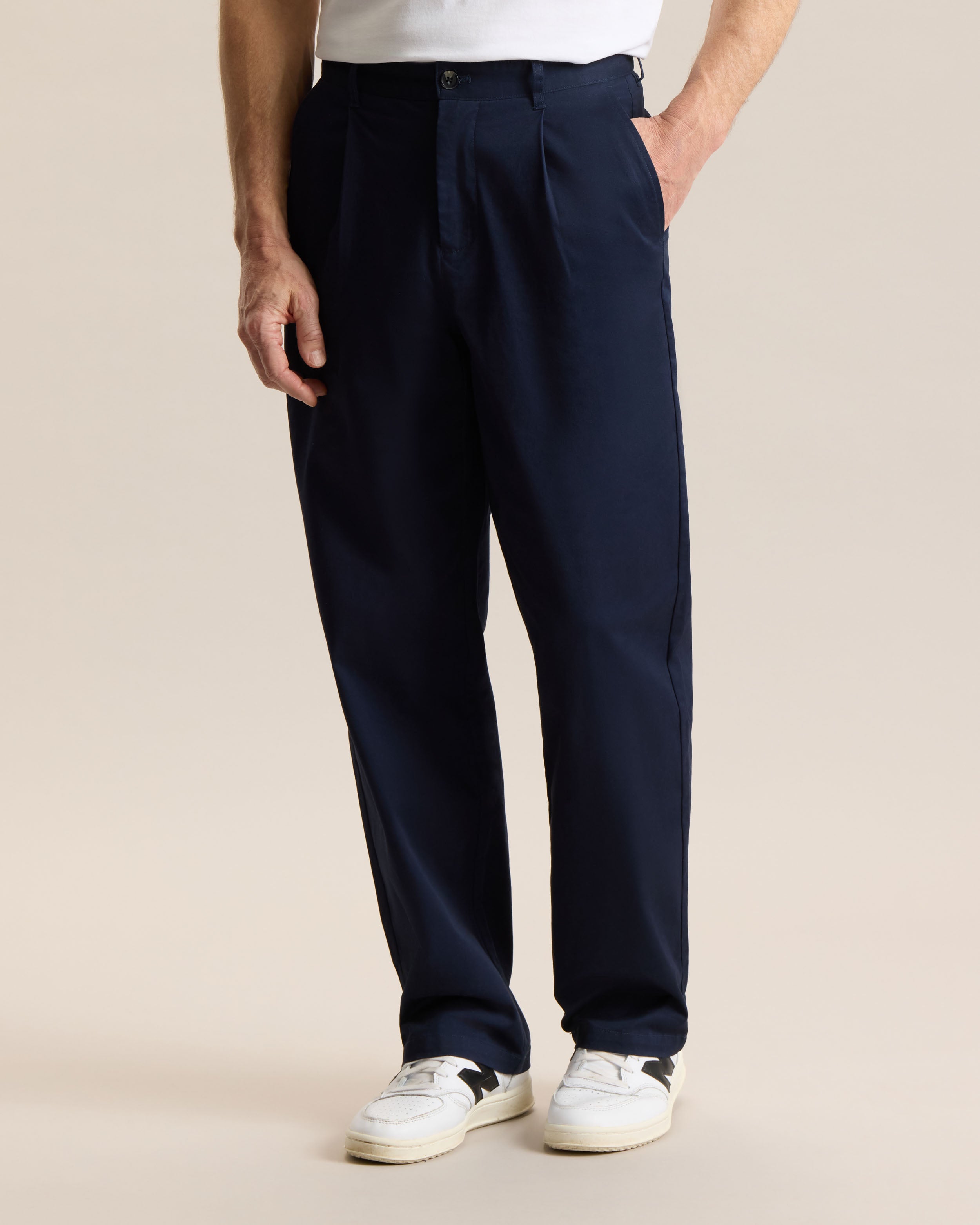 RELAXED PLEATED CHINO PANT – Frank And Oak